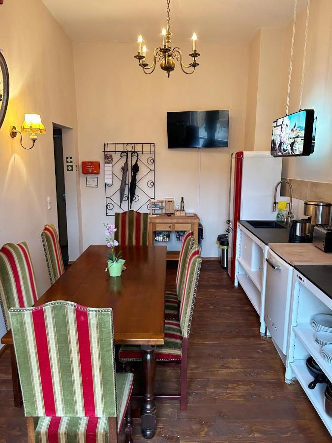 Dz Appartements - Ferienwohnung Mit Klimaanlage, Whirlpool Und Freiem Wlan - Ruhige, Zentrale Lage In Wittenberge Ngoại thất bức ảnh